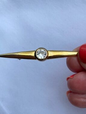Vintage gold plated propeller shaped bar brooch marked ‘Korea’